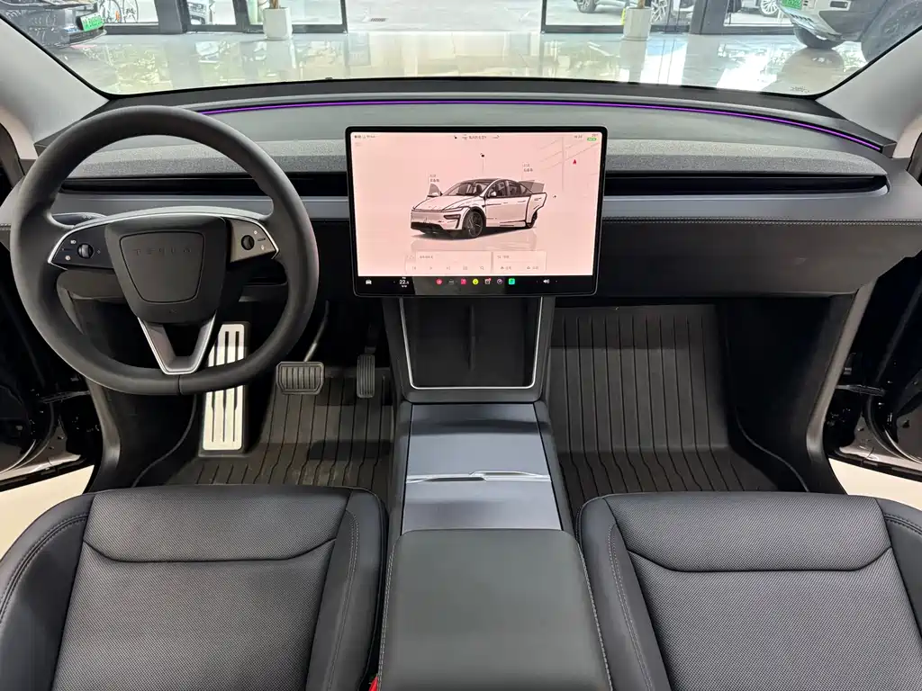 Tesla Model Y — миниатюра 6