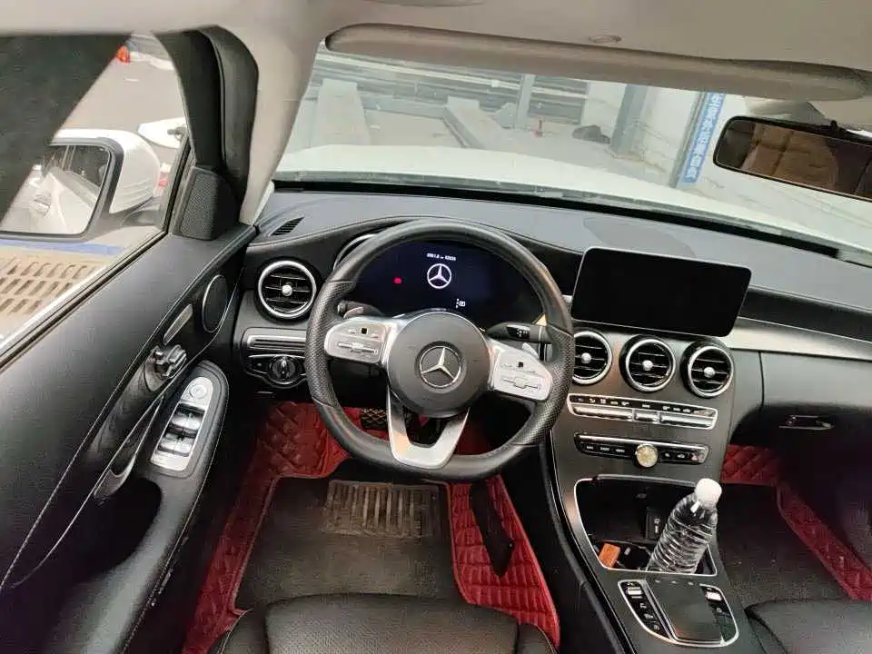 Mercedes-Benz C-Class — миниатюра 7