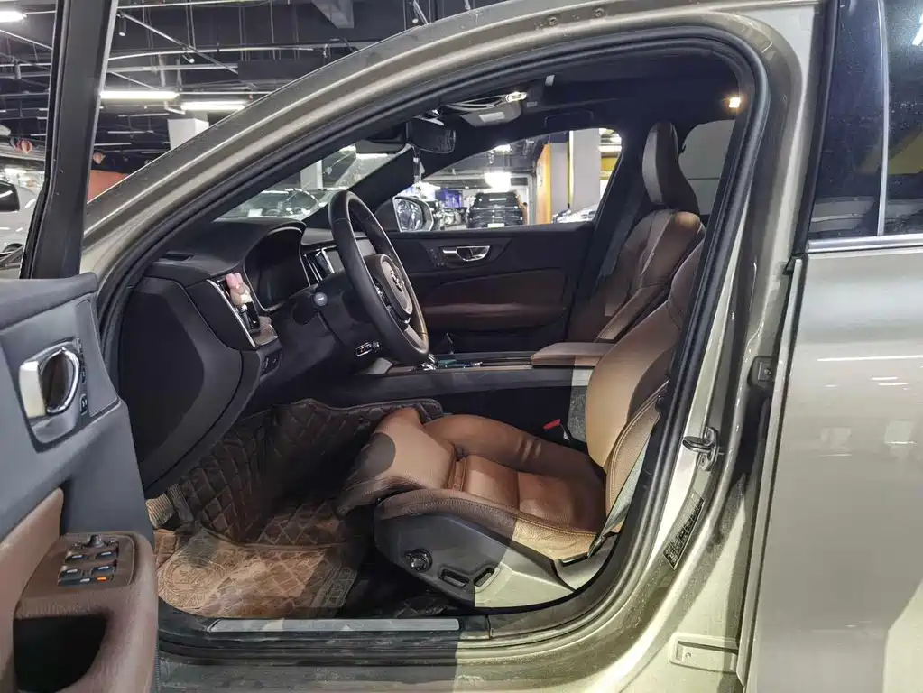 Volvo S60 — миниатюра 8