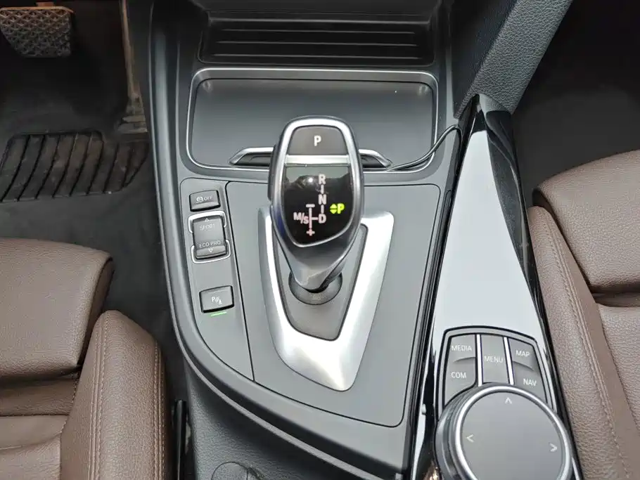 BMW 3 Series — миниатюра 16