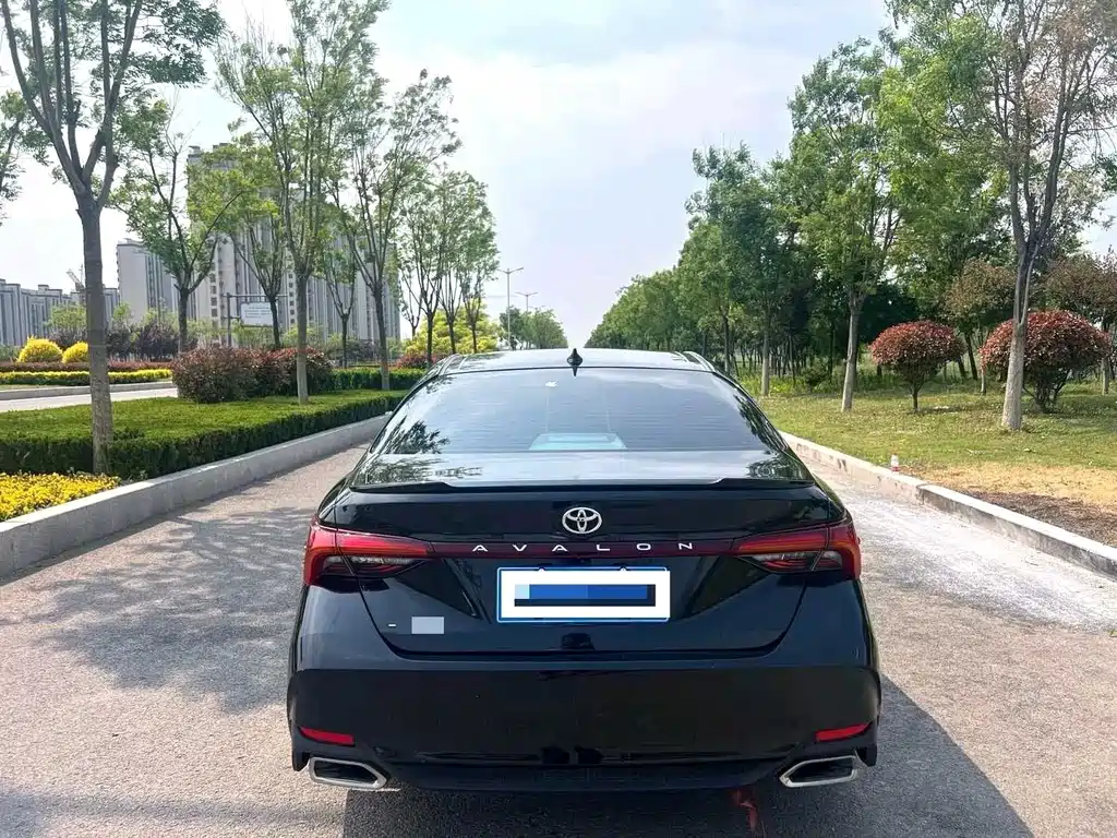 Toyota Avalon — миниатюра 3