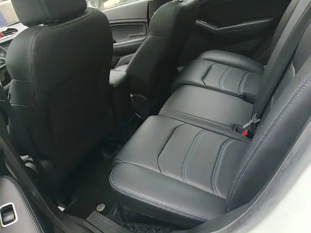 BYD Yuan EV — миниатюра 17