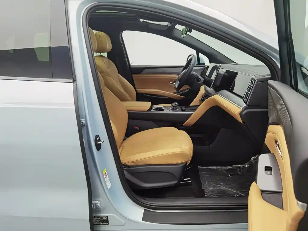 BYD L DM-i — миниатюра 23