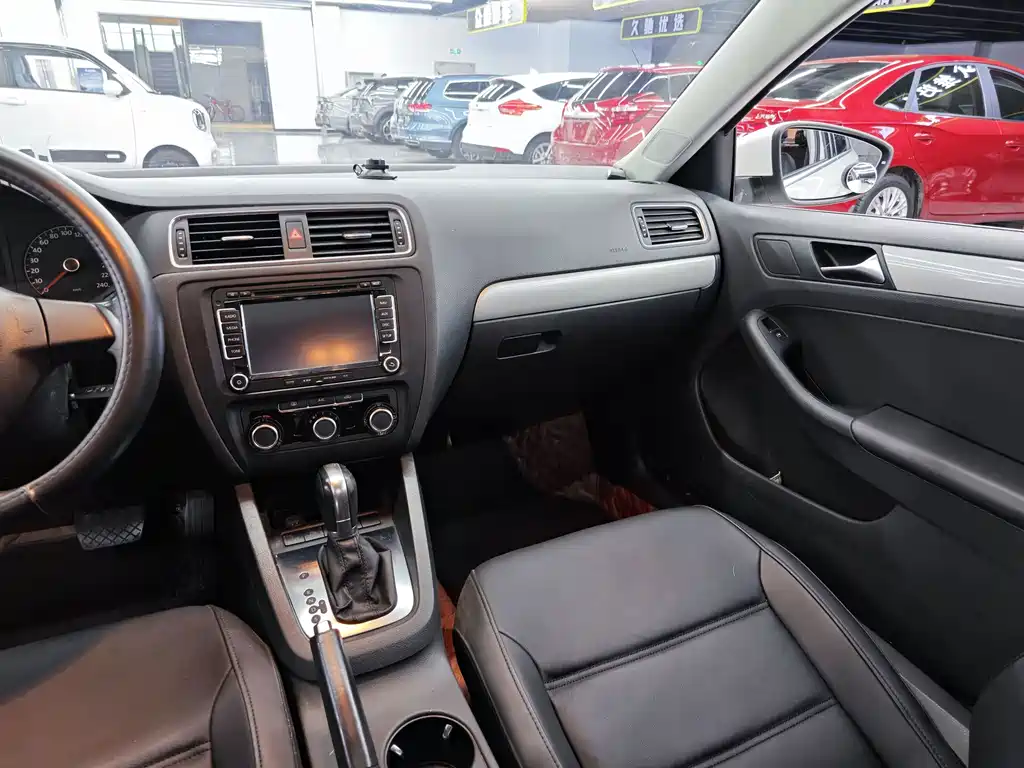Volkswagen Sagitar — миниатюра 12