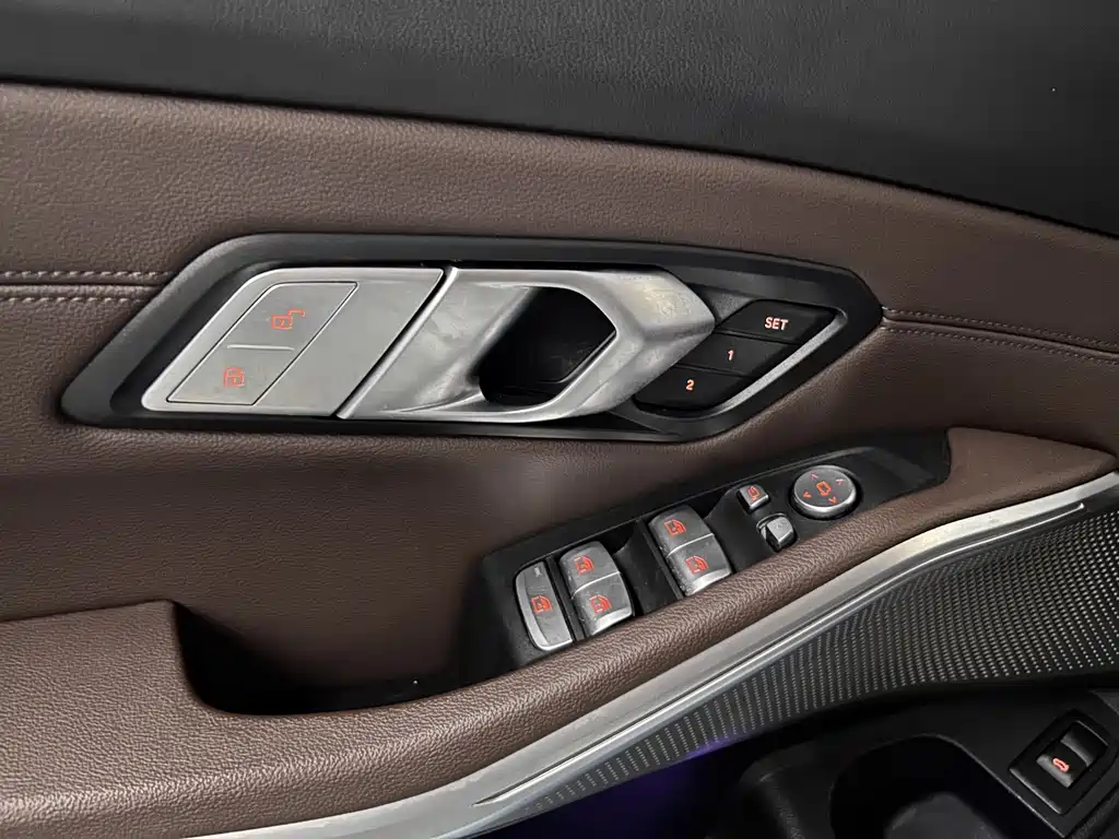 BMW 3 Series — миниатюра 17