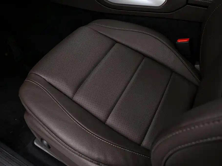 Mercedes-Benz GLE (Import) — миниатюра 16