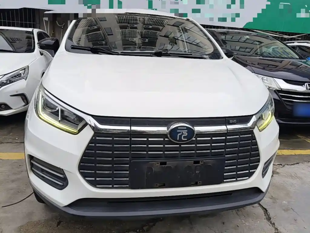 BYD Yuan EV — миниатюра 3