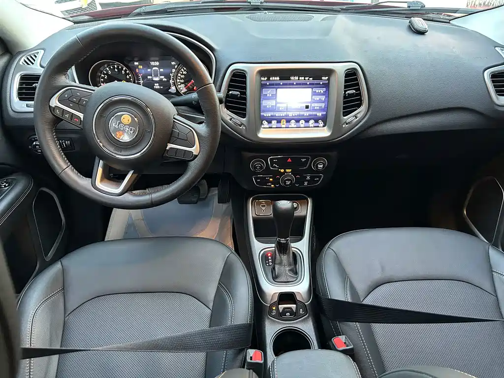 Jeep Compass — миниатюра 4