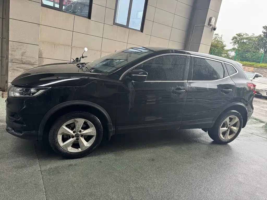 Nissan Qashqai — миниатюра 5