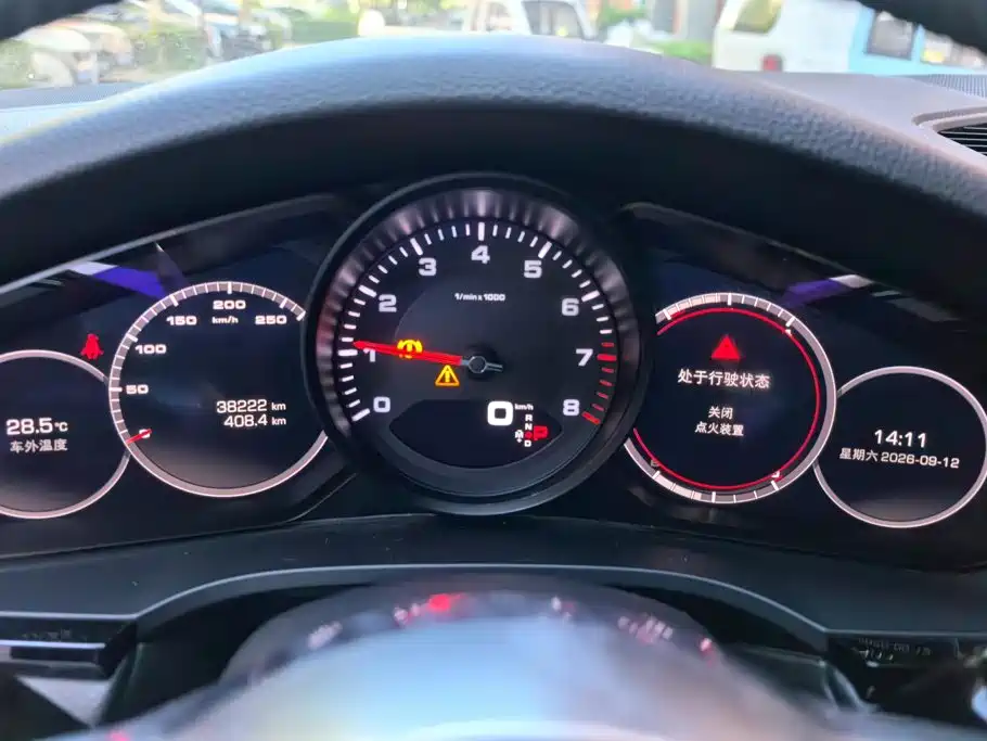 Porsche Cayenne — миниатюра 14