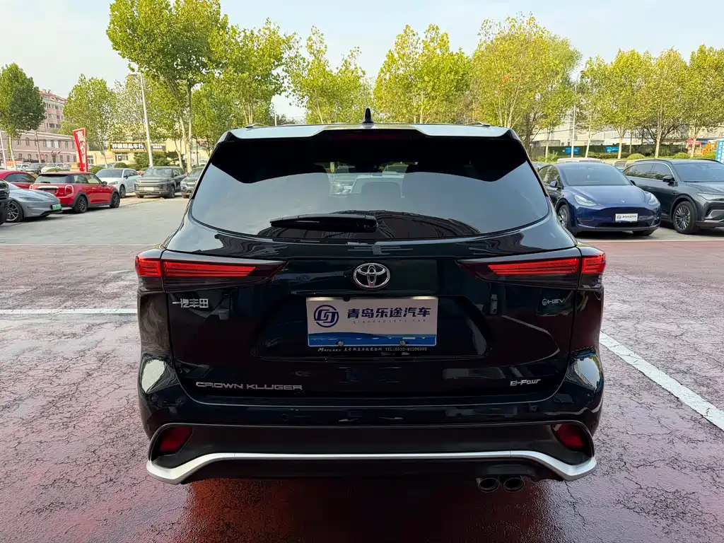 Toyota Crown Kluger — миниатюра 5