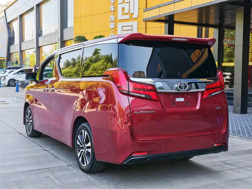 Toyota Alphard 2018 3.5L Luxury