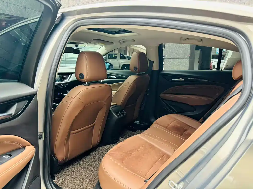 Buick Regal — миниатюра 5
