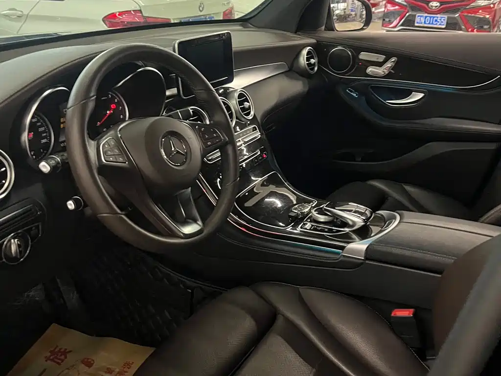 Mercedes-Benz GLC 2019 GLC 260 4MATIC