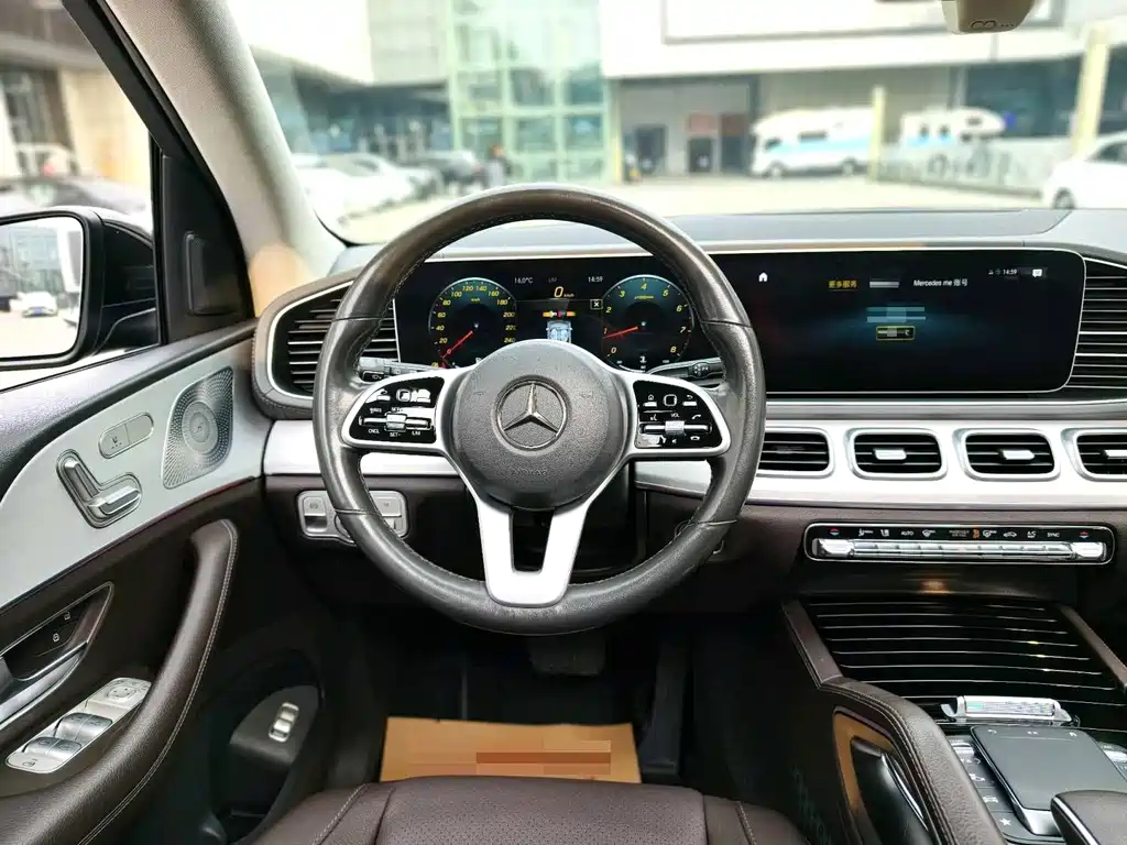 Mercedes-Benz GLE (Import) — миниатюра 12