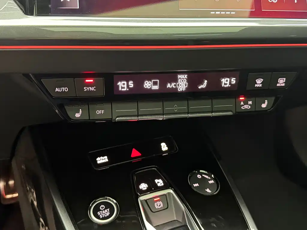 Audi Q4 e-tron — миниатюра 13