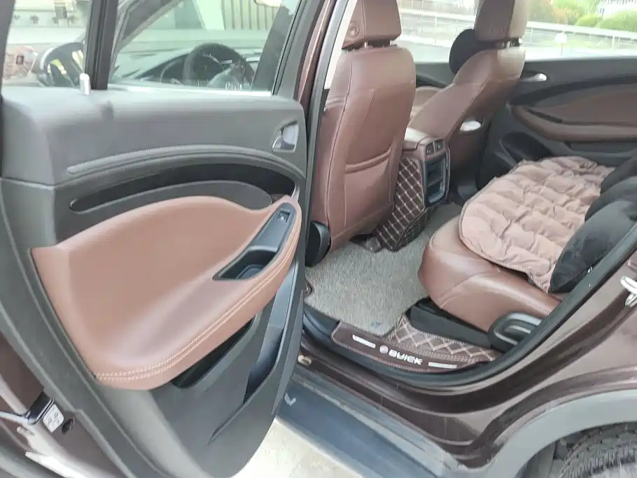Buick Envision Plus — миниатюра 11