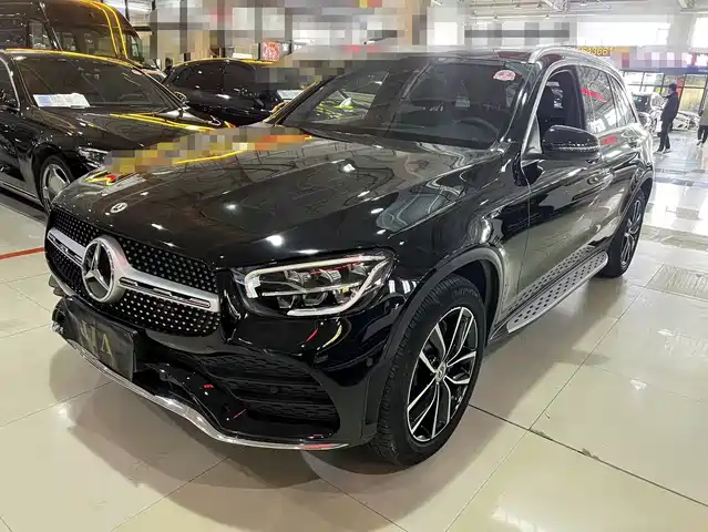 MERCEDES-BENZ GLC