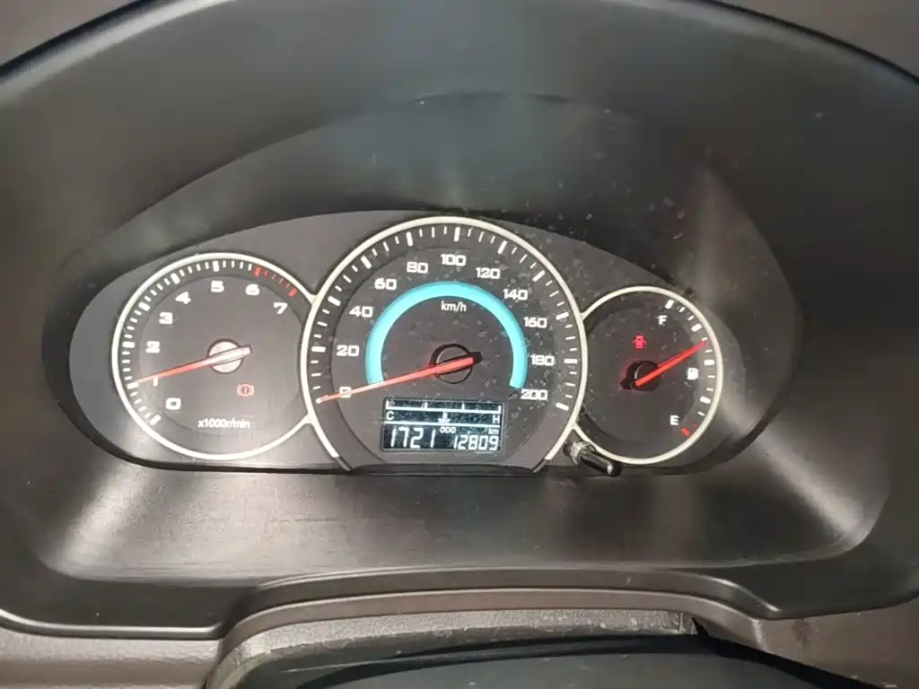 Wuling Hongguang V — миниатюра 12
