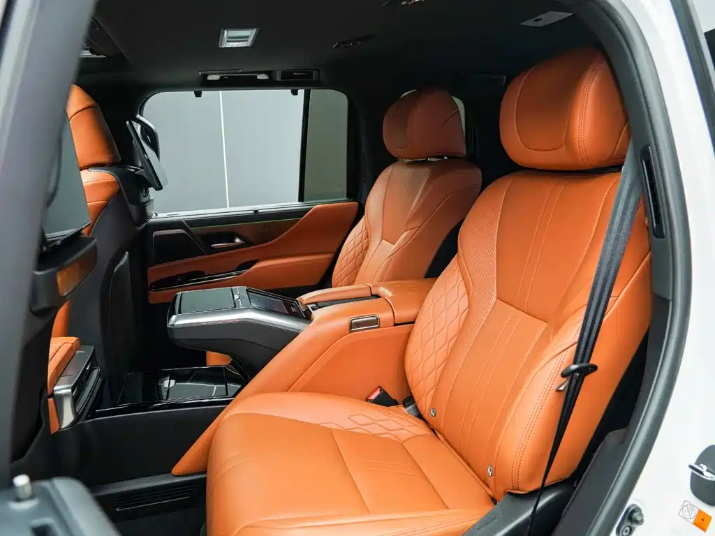 Lexus LX — миниатюра 10