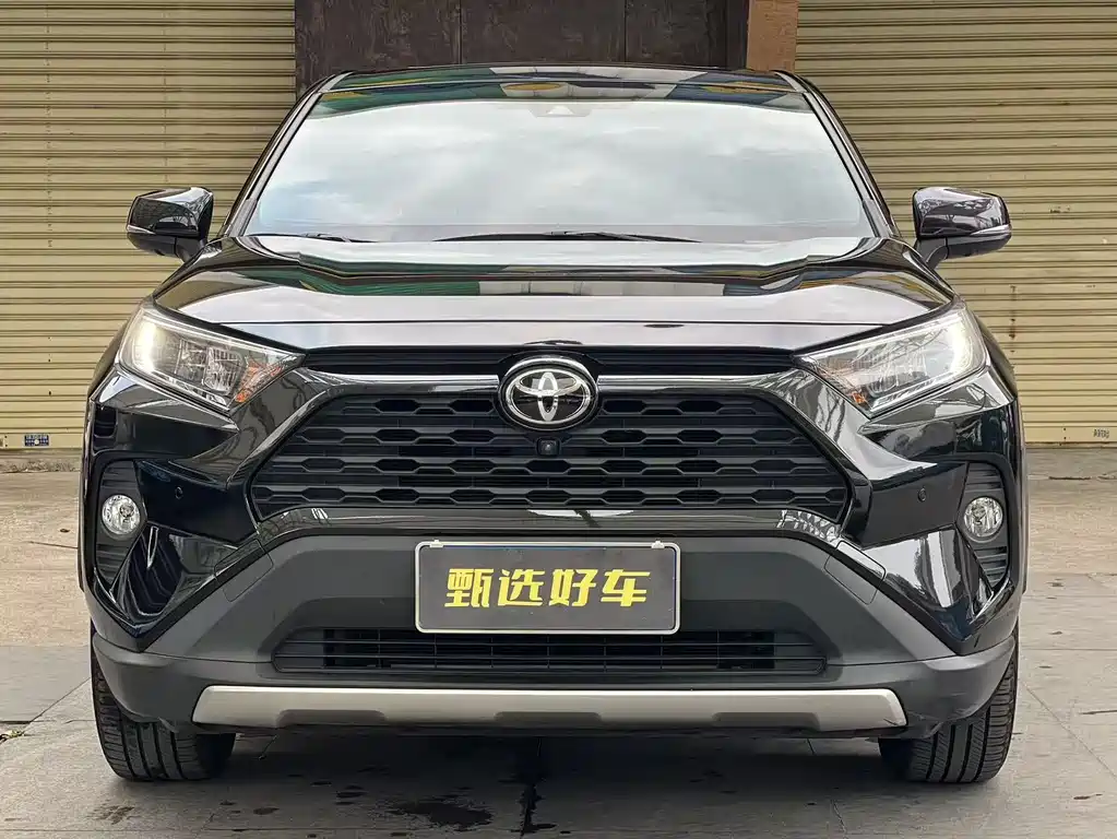 Toyota RAV4 2021 2.0L CVT PLUS