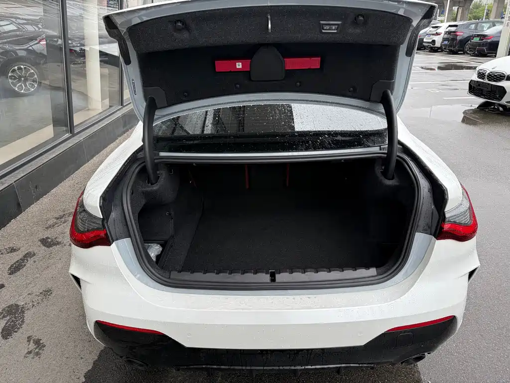 BMW 4 Series — миниатюра 14