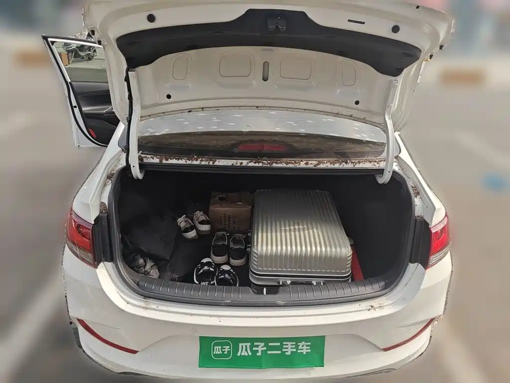 Hyundai Elantra — миниатюра 15