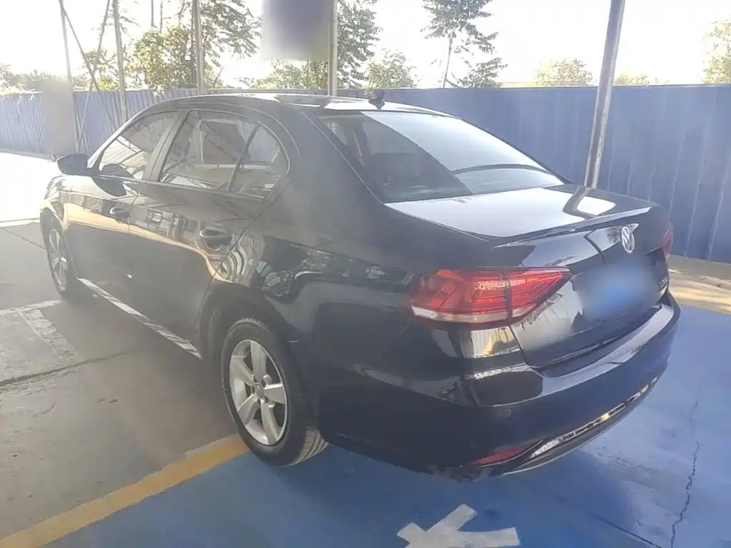 Volkswagen Lavida — миниатюра 5