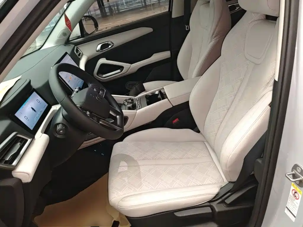 BYD Yuan UP — миниатюра 15