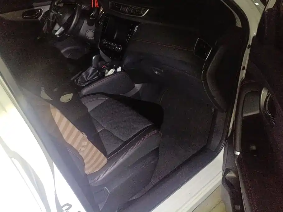Nissan Qashqai — миниатюра 8