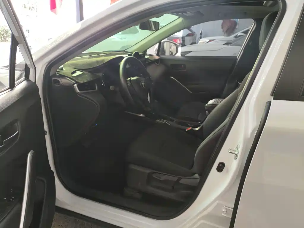 Toyota Corolla Cross — миниатюра 4