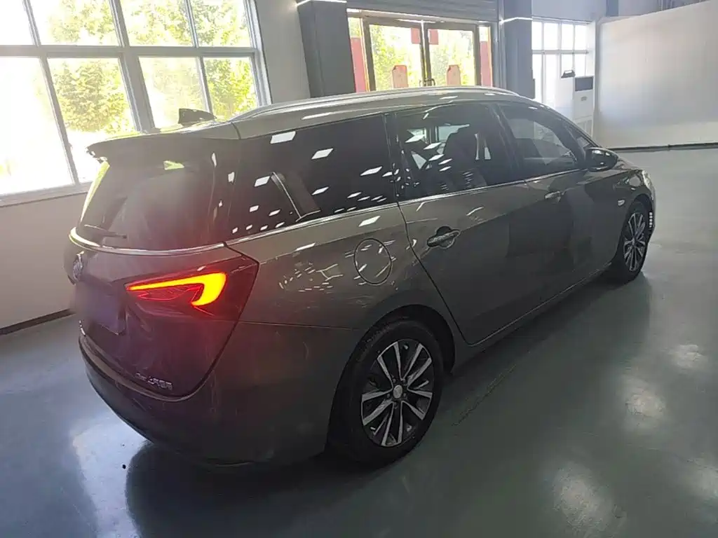 Buick GL6 — миниатюра 7