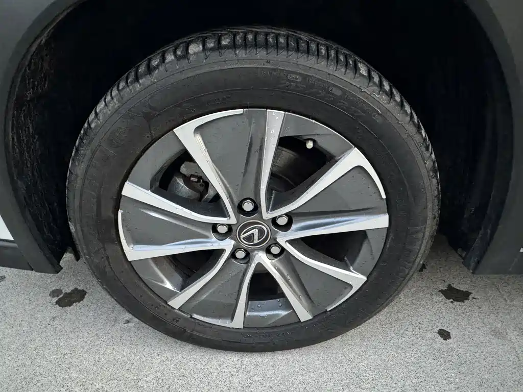 Lexus UX New Energy — миниатюра 4