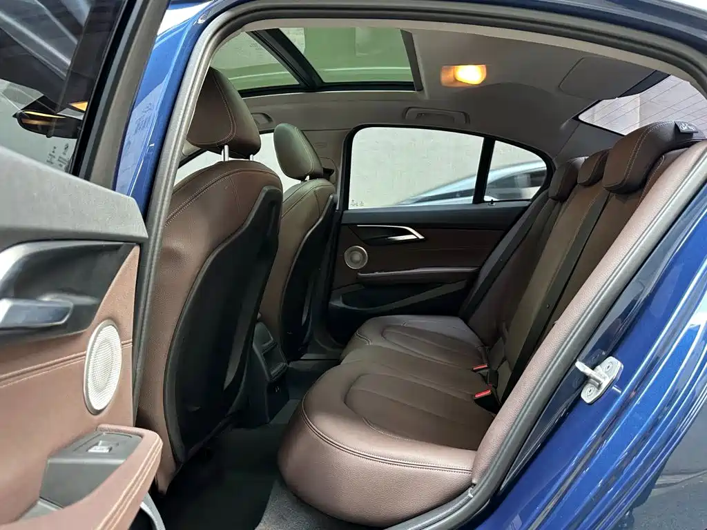 BMW 1 Series — миниатюра 10