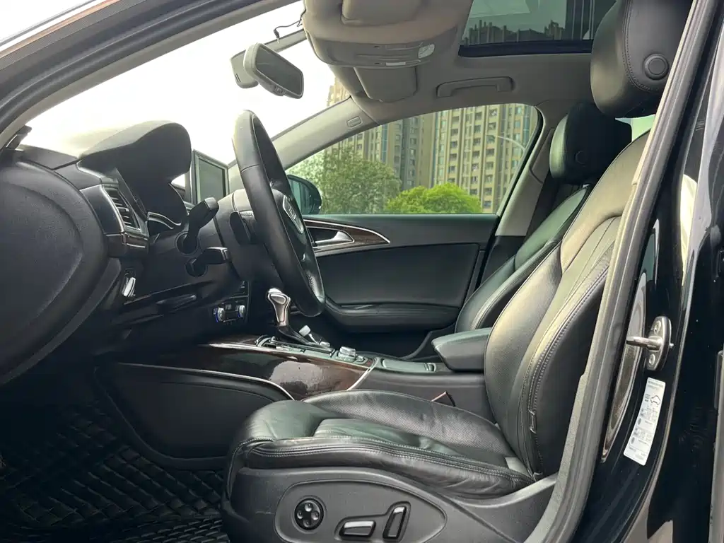 Audi A6L 2012 35 FSI Comfort