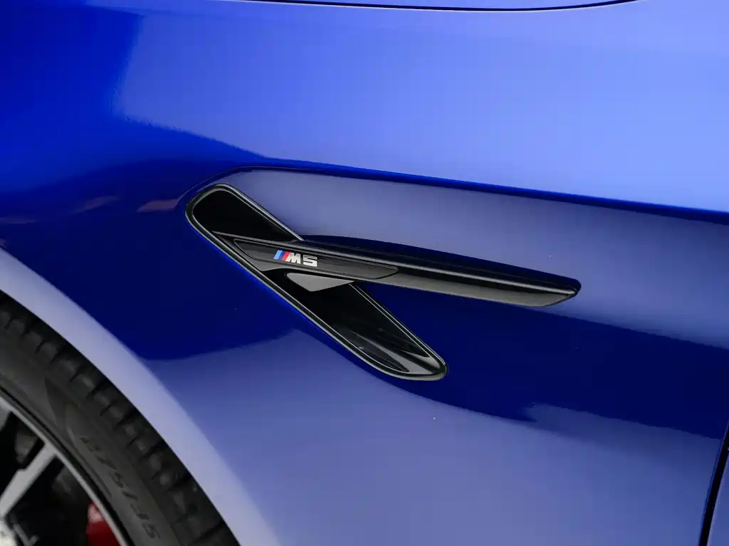 BMW M5 — миниатюра 9