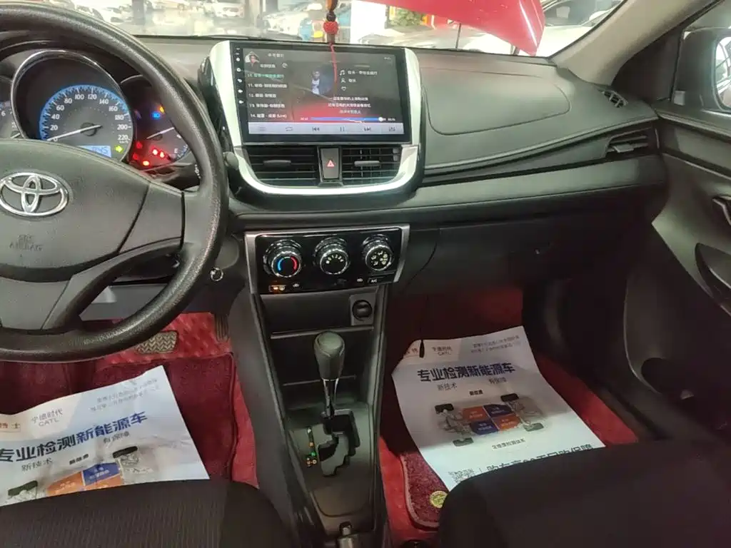 Toyota Yaris L — миниатюра 13