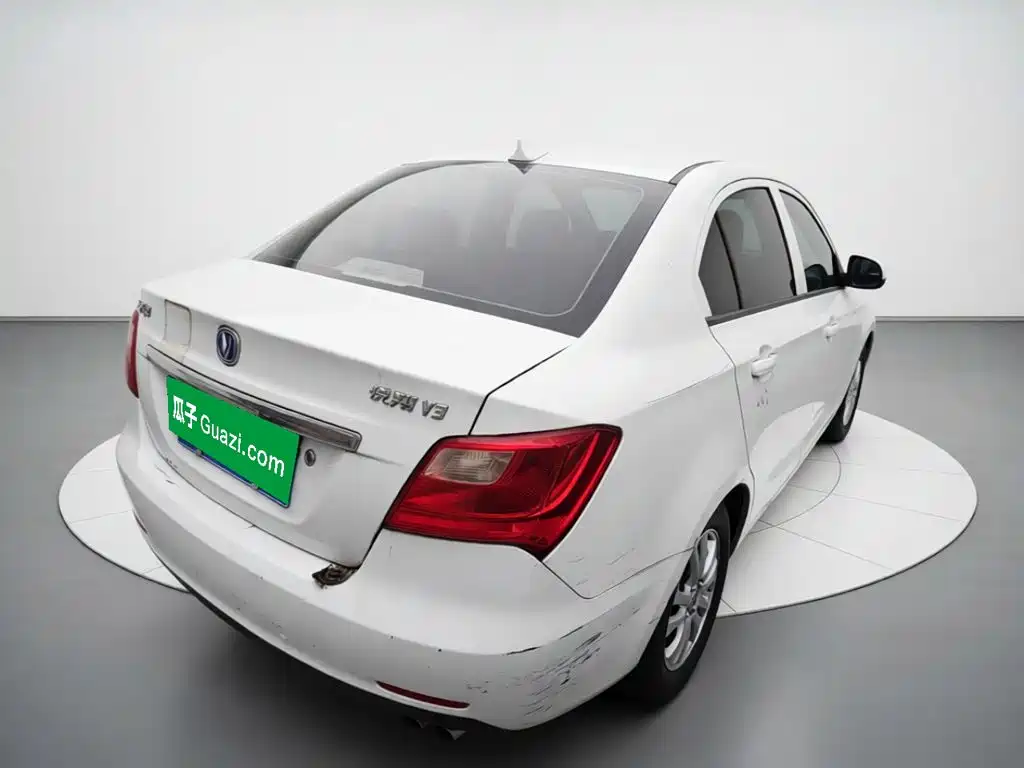Changan V3 — миниатюра 6