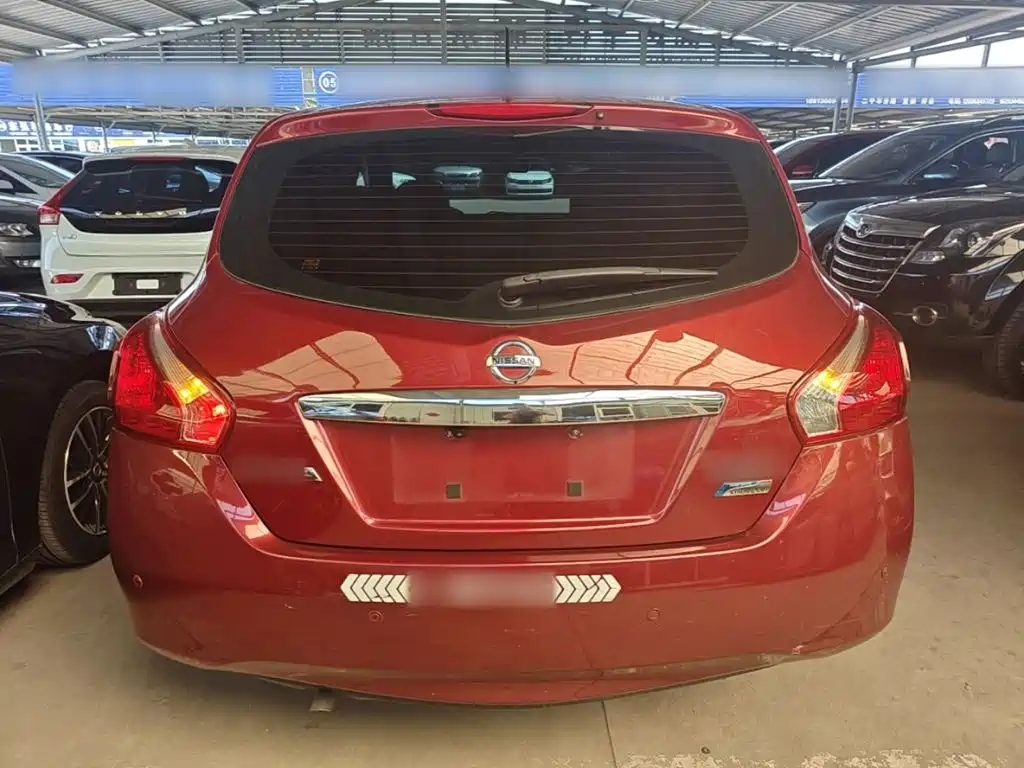 Nissan Tiida — миниатюра 6