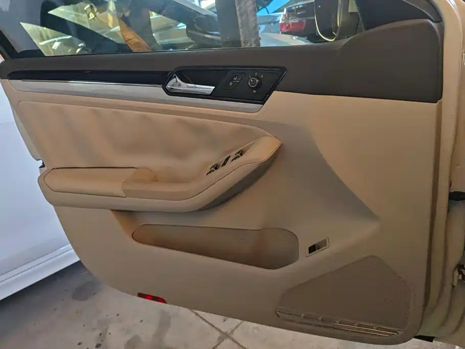 Volkswagen Sagitar — миниатюра 7