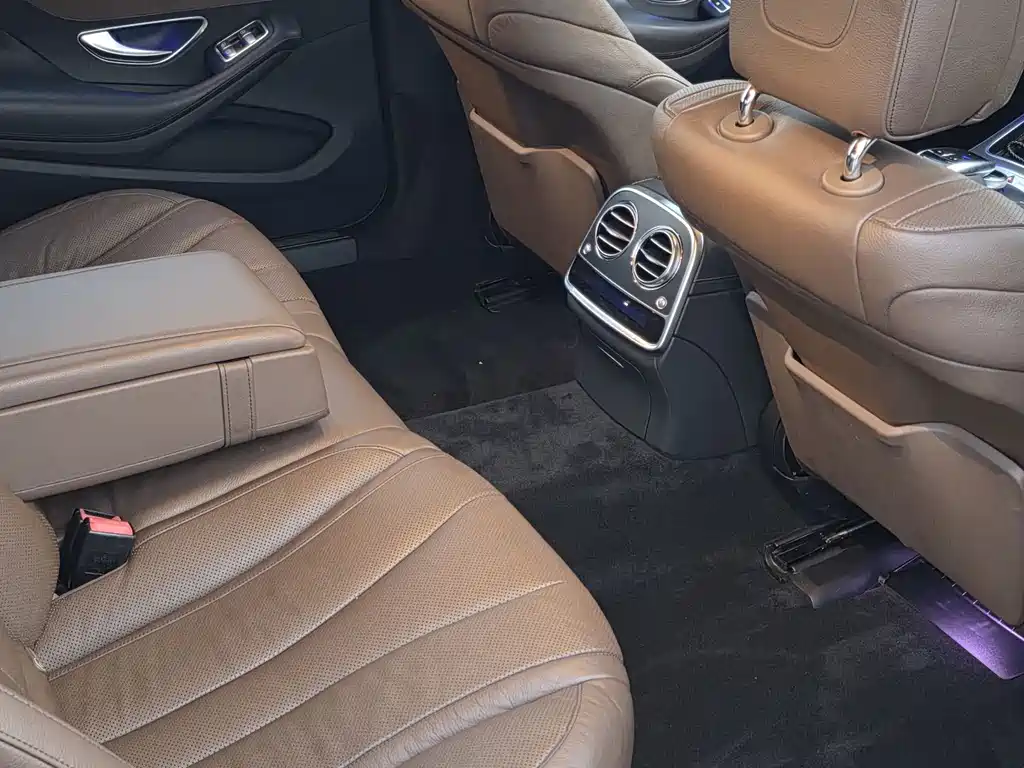 Mercedes-Benz S-Class — миниатюра 11
