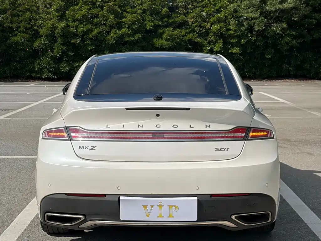 Lincoln MKZ — миниатюра 5
