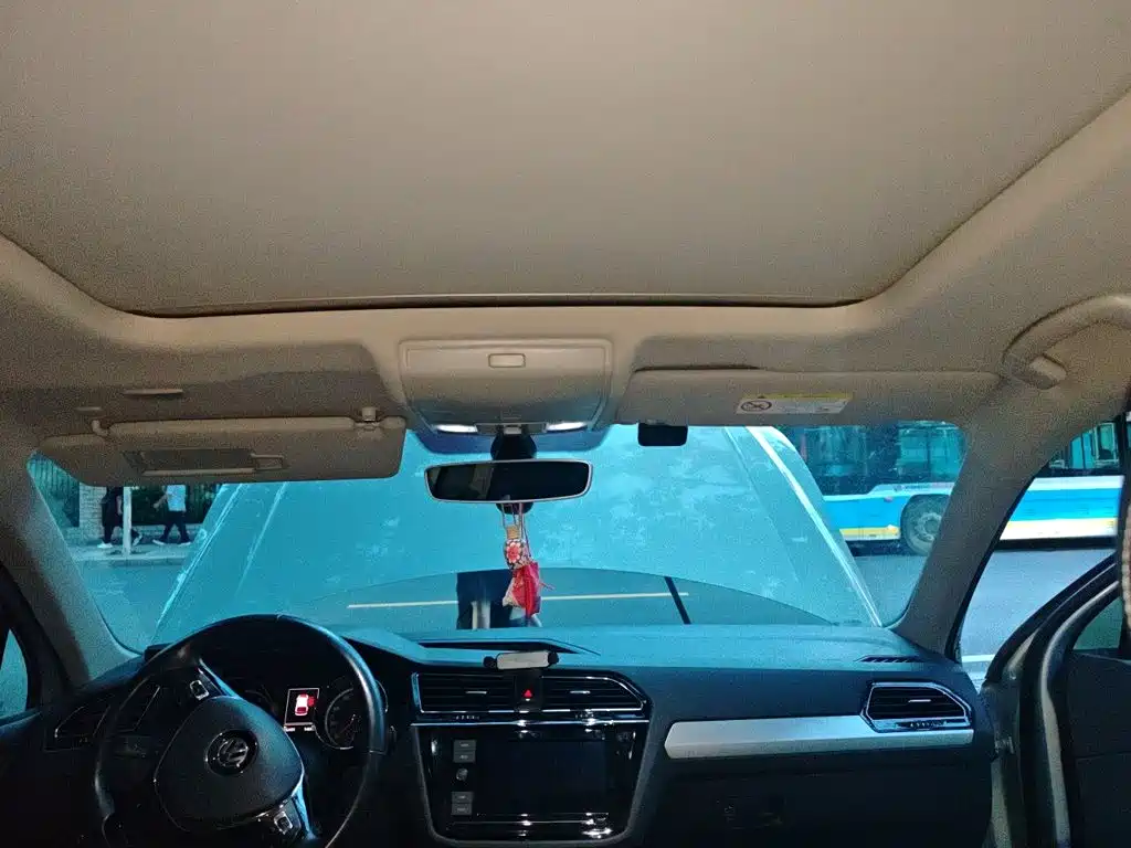 Volkswagen Tiguan L — миниатюра 14