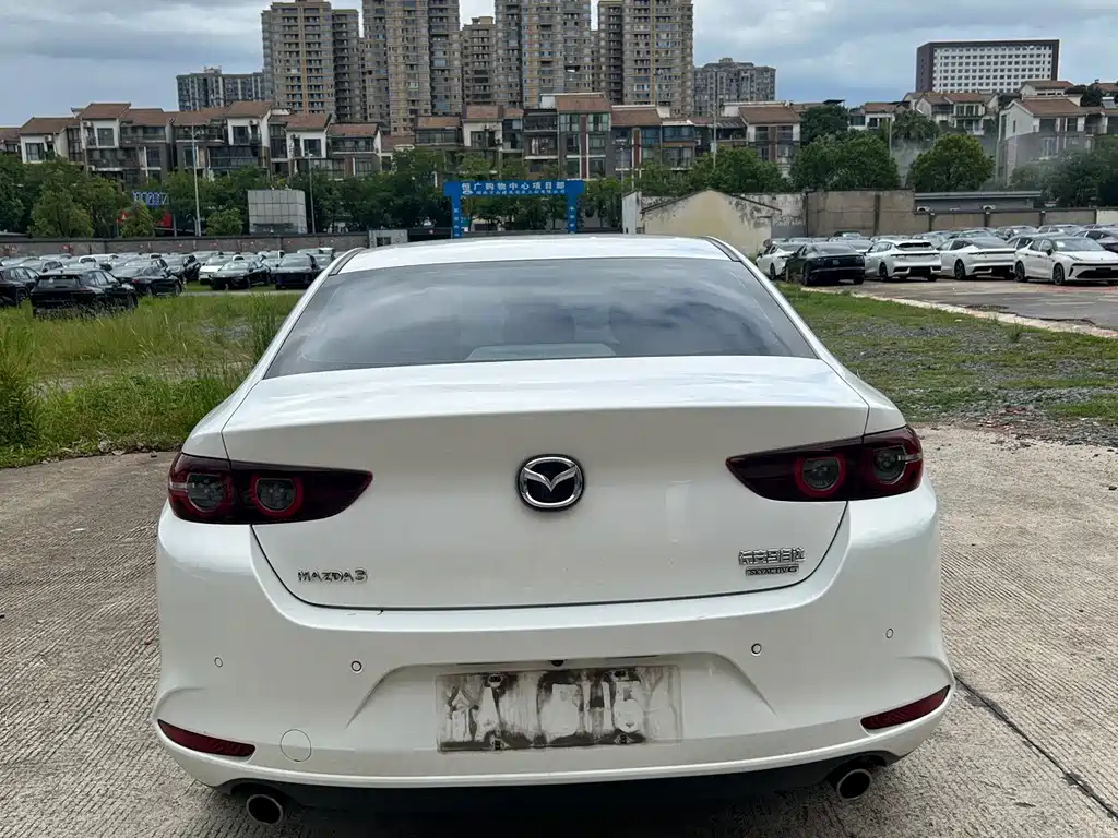 Mazda 3 Axela — миниатюра 8