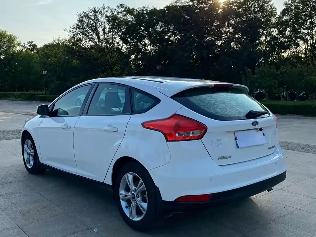 Ford Focus — миниатюра 7