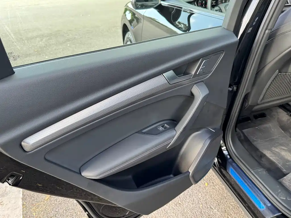 Audi Q5L — миниатюра 30