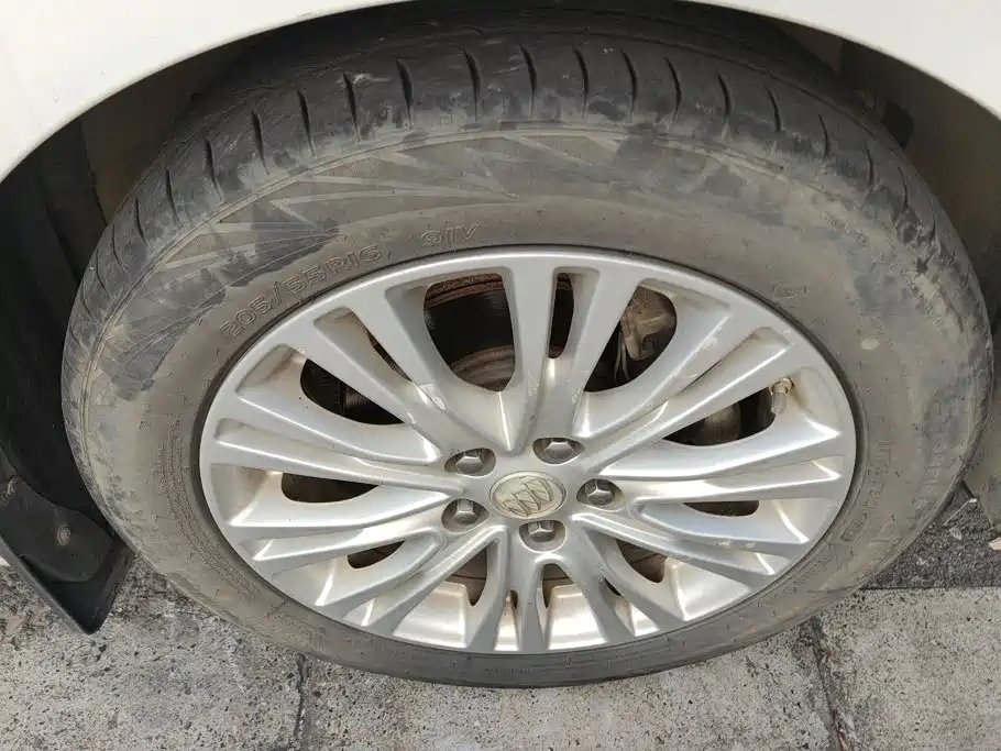 Buick Excelle — миниатюра 6