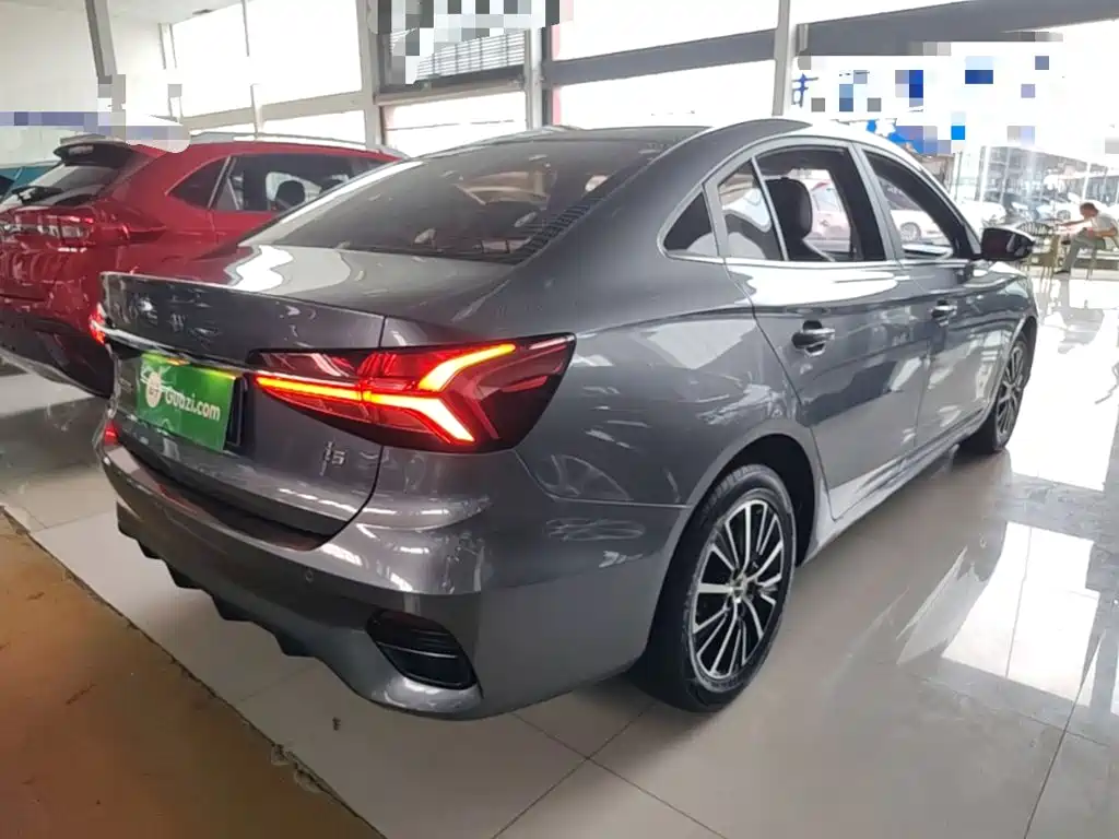 Roewe i5 — миниатюра 7