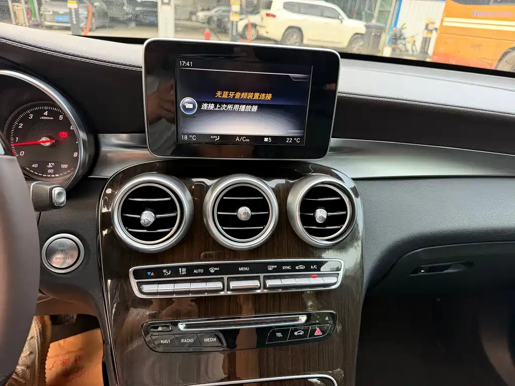Mercedes-Benz GLC — миниатюра 8