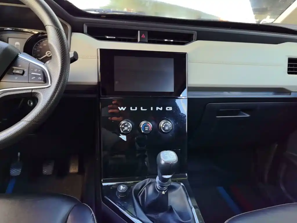 Wuling Hongguang PLUS — миниатюра 13